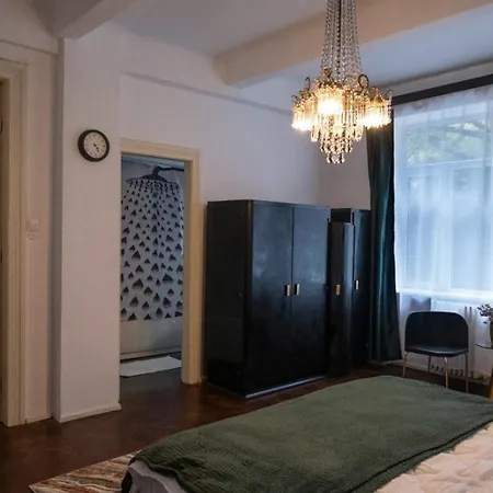 Legacy Loft Apartment *